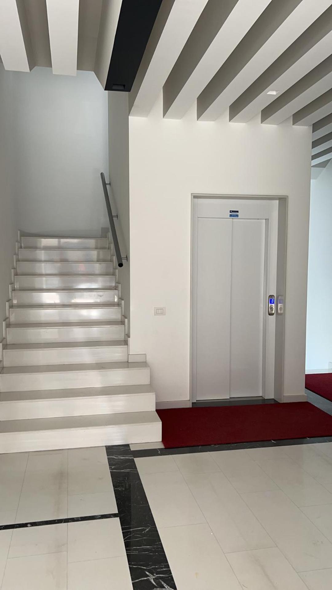 Апартаменты Central Modern Studio Бари Экстерьер фото